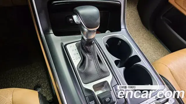 Kia Carnival 2021 — Photo 14/20