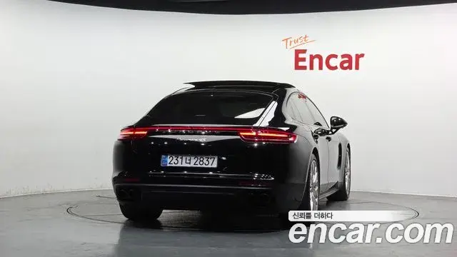 Porsche Panamera 2018 — ფოტო 3/20