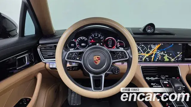 Porsche Panamera 2018 — ფოტო 19/20