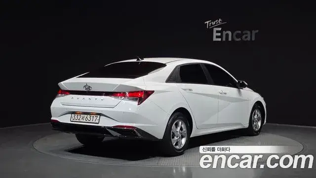 Hyundai The New Avante Hybrid 2021 — Photo 5/20