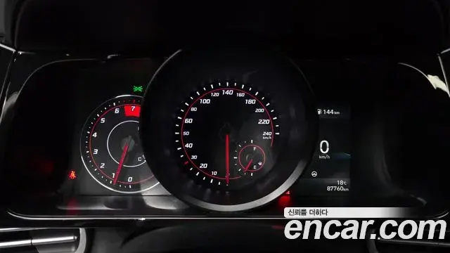 Hyundai The New Avante Hybrid 2021 — Photo 6/20