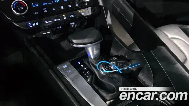 Hyundai The New Avante Hybrid 2021 — Photo 11/20