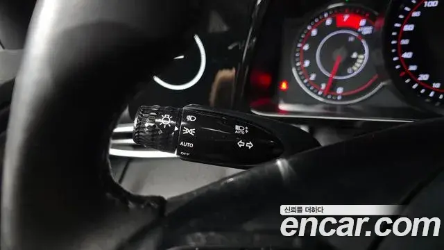 Hyundai The New Avante Hybrid 2021 — Photo 12/20