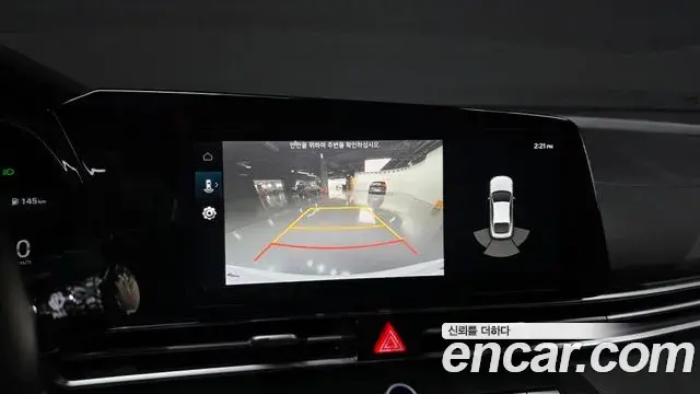 Hyundai The New Avante Hybrid 2021 — Photo 10/20