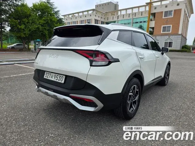 Kia Sportage 2021 — Фото 2/20