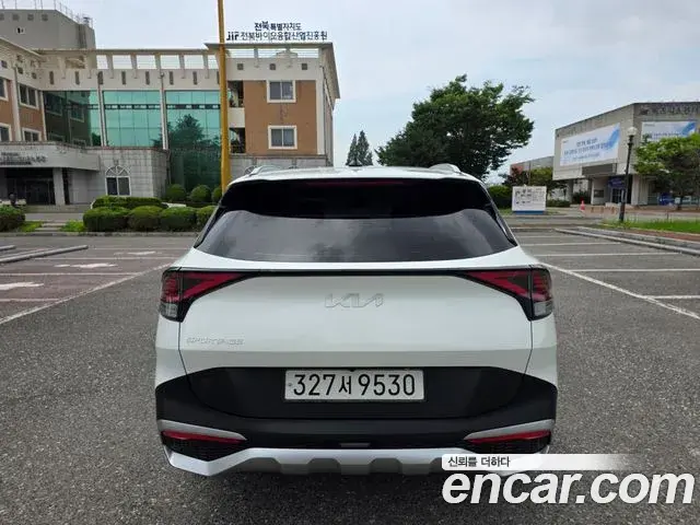 Kia Sportage 2021 — Фото 4/20