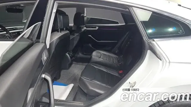Volkswagen Arteon 2023 — ფოტო 13/20