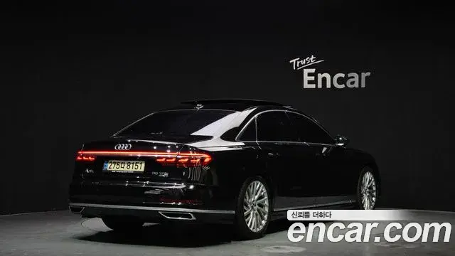 Audi A8 2020 — ფოტო 18/20