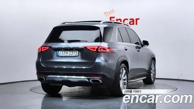 Mercedes-Benz GLE-Class 2021 — Photo 1/20