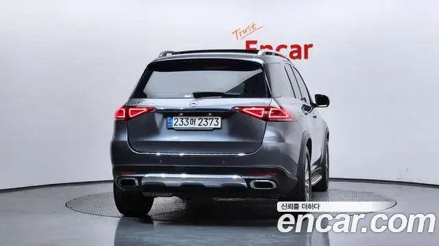 Mercedes-Benz GLE-Class 2021 — Photo 5/20