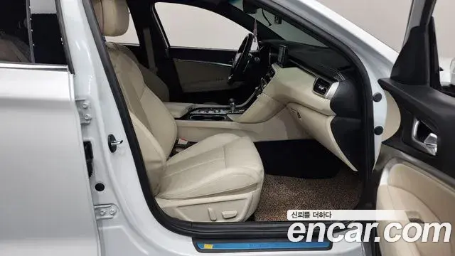 Genesis G70 2024 — Photo 9/20