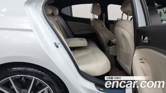 Genesis G70 2024 — Photo 7/20