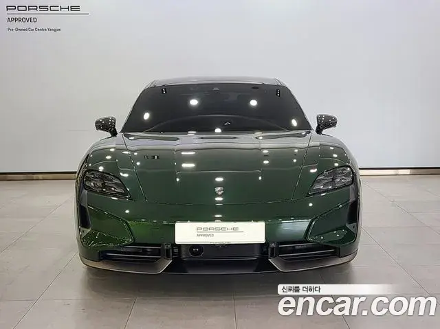 Porsche Taycan 2024 — ფოტო 19/20