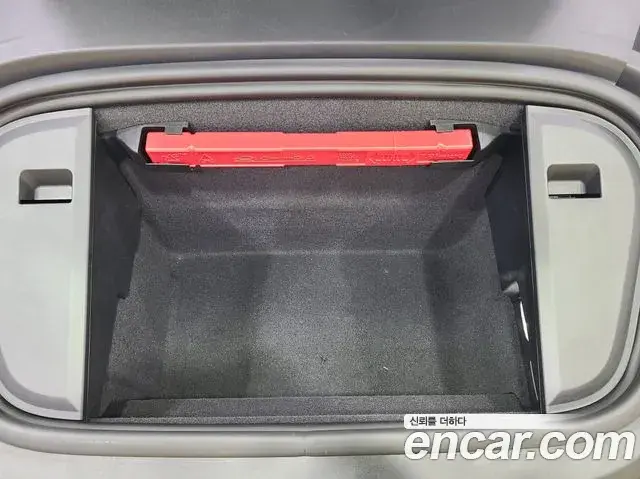 Porsche Taycan 2024 — ფოტო 7/20