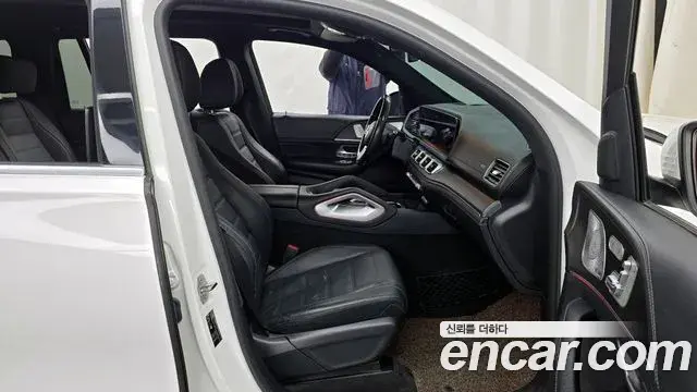 Mercedes-Benz GLS-Class 2021 — Photo 11/20