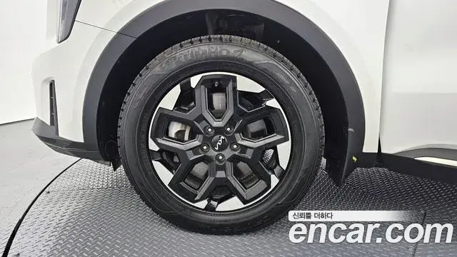 Kia Sorento 2023 — Фото 5/20