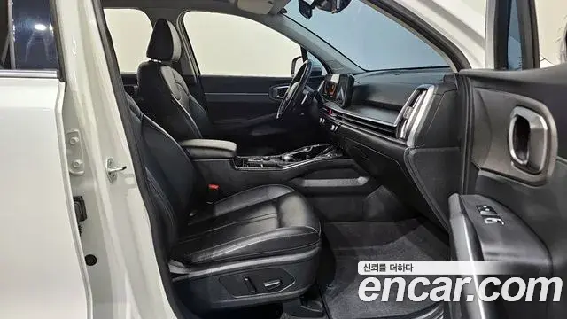 Kia Sorento 2023 — Фото 11/20