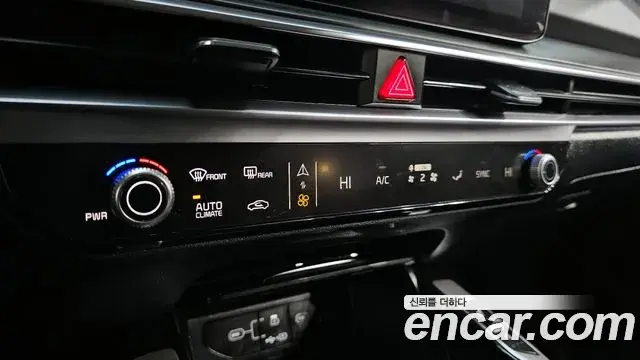 Kia Sorento 2023 — Фото 16/20