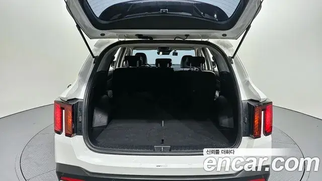 Kia Sorento 2023 — Фото 20/20