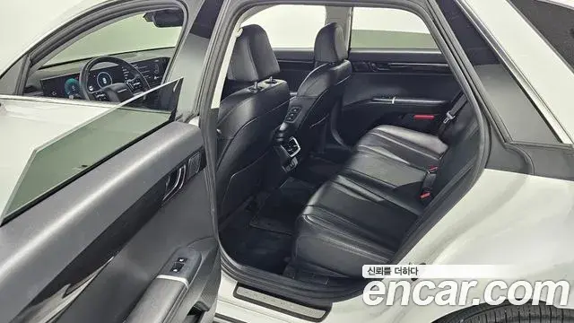 Hyundai Grandeur Hybrid 2023 — Şəkil 14/20