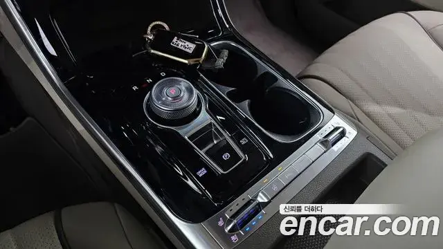 Kia Carnival 2023 — Фото 9/20