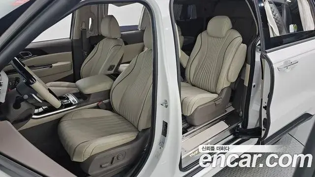Kia Carnival 2023 — Фото 10/20