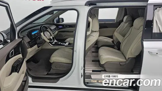 Kia Carnival 2023 — Фото 13/20