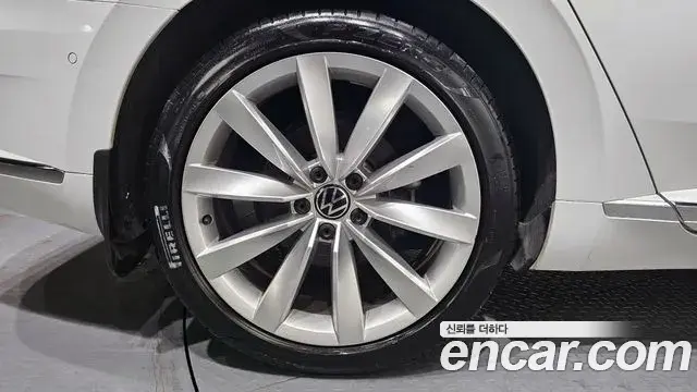 Volkswagen Arteon 2022 — ფოტო 15/20