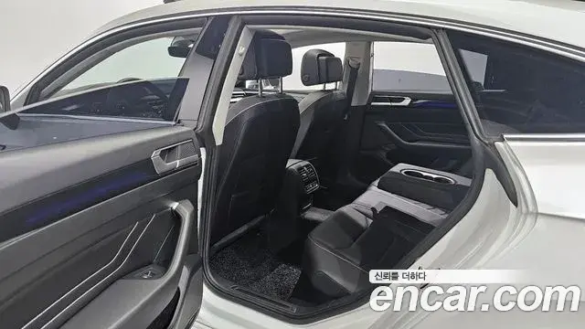 Volkswagen Arteon 2022 — ფოტო 14/20