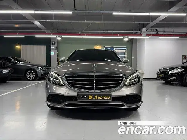 Mercedes-Benz C-Class 2019 — Photo 10/20
