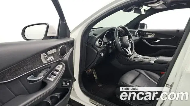 Mercedes-Benz GLC-Class 2021 — Фото 10/20