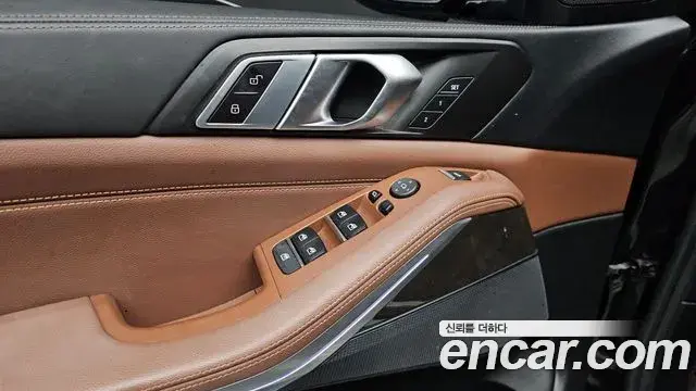 BMW X5 2022 — ფოტო 16/20