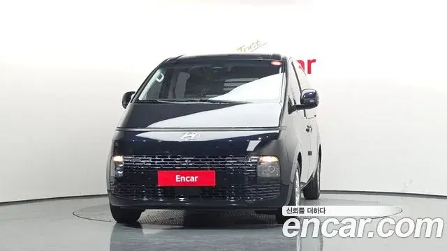 Hyundai Staria 2023 — Фото 3/20