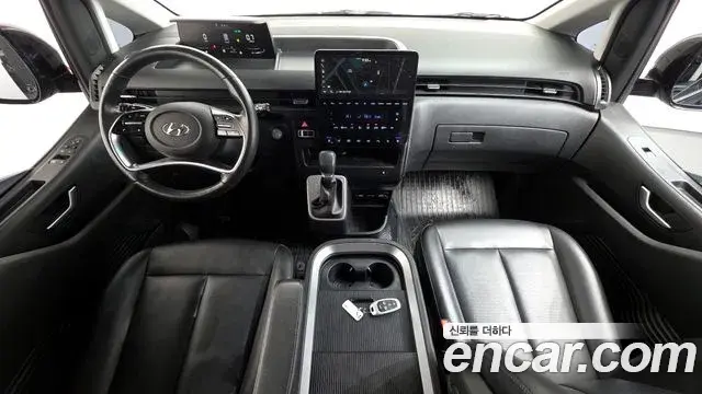 Hyundai Staria 2023 — Фото 7/20