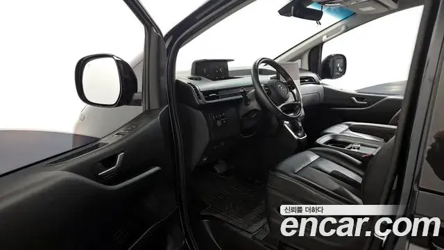 Hyundai Staria 2023 — Фото 10/20