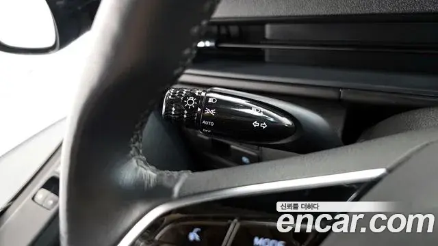 Hyundai Staria 2023 — Фото 14/20