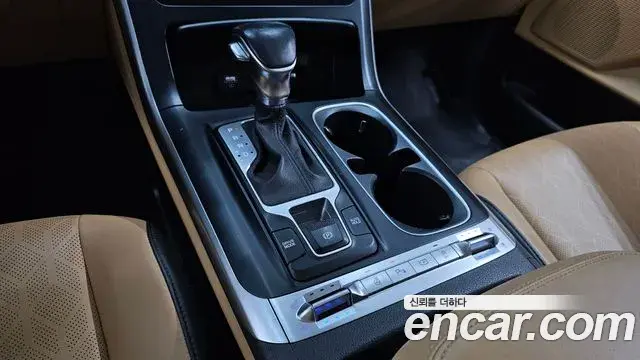 Kia Carnival 2023 — Şəkil 14/20