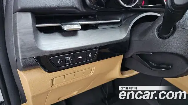 Kia Carnival 2023 — Şəkil 19/20