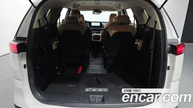 Kia Carnival 2023 — Şəkil 11/20