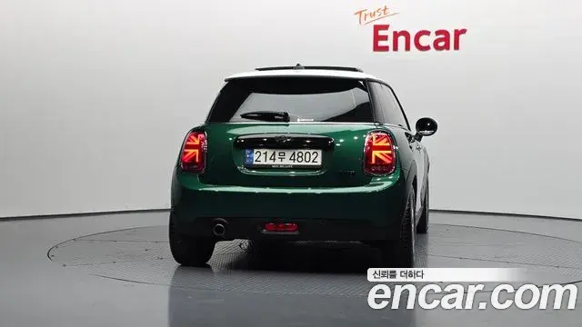 Mini Cooper 2021 — Photo 4/20