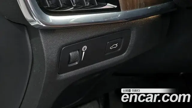 Volvo S90 2021 — Photo 16/20