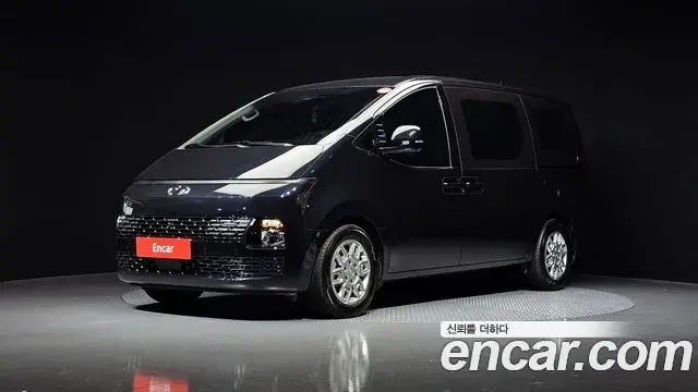 Hyundai Staria 2023 — Фото 1/20