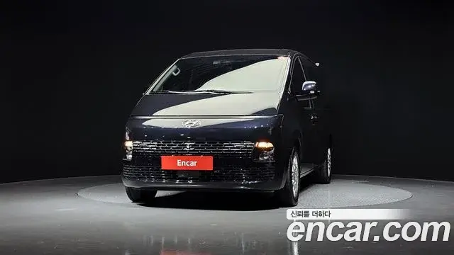 Hyundai Staria 2023 — Фото 3/20