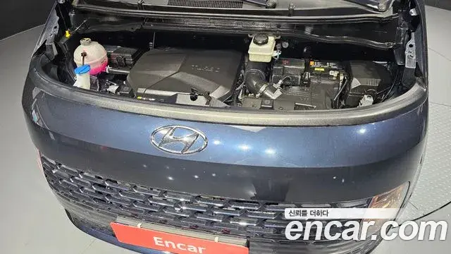 Hyundai Staria 2023 — Фото 6/20