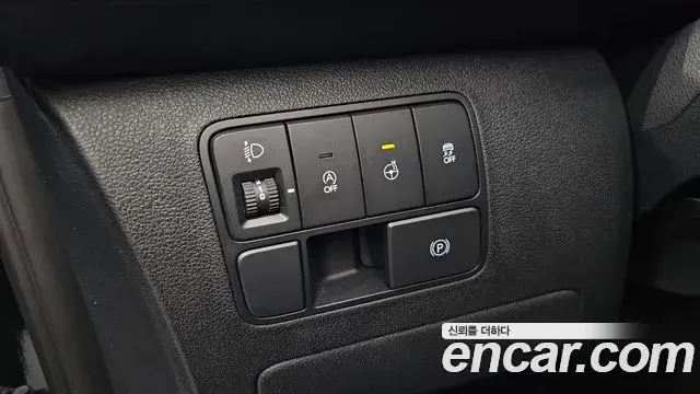 Hyundai Staria 2023 — Фото 16/20