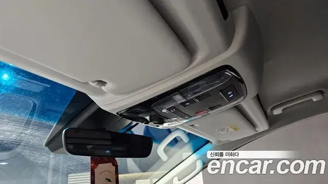 Hyundai Staria 2023 — Фото 18/20