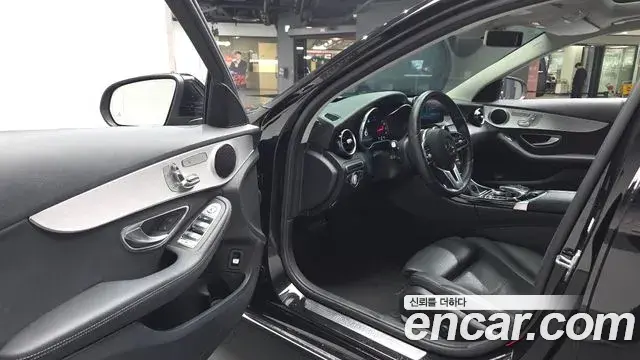 Mercedes-Benz C-Class 2020 — Фото 11/20