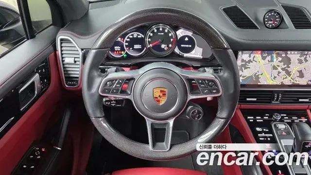 Porsche Cayenne 2021 — Фото 13/20