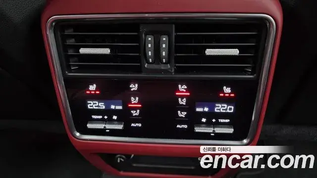 Porsche Cayenne 2021 — Фото 18/20