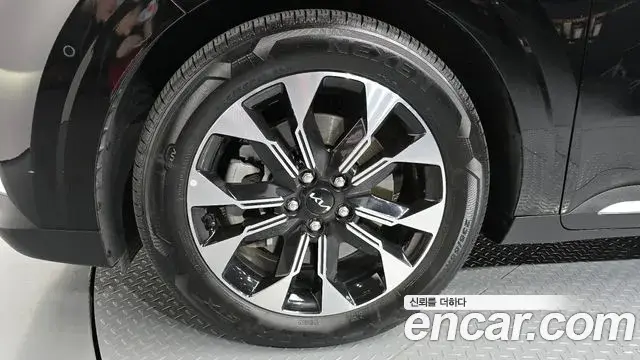 Kia Carnival 2022 — Фото 5/20